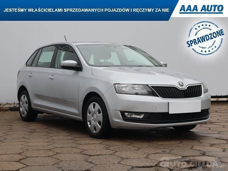Używany Skoda Rapid 2018 Srebrny Hatchback