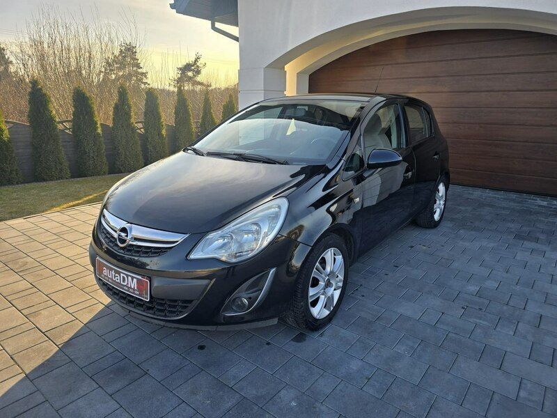 Czarny (metalik) Używany 2011 Opel Corsa Hatchback | 14 500 zł (Dobra cena) - Obraz 1/4