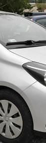 Używany Toyota Yaris 112 KM (82 kW) 2020 Srebrny Hatchback