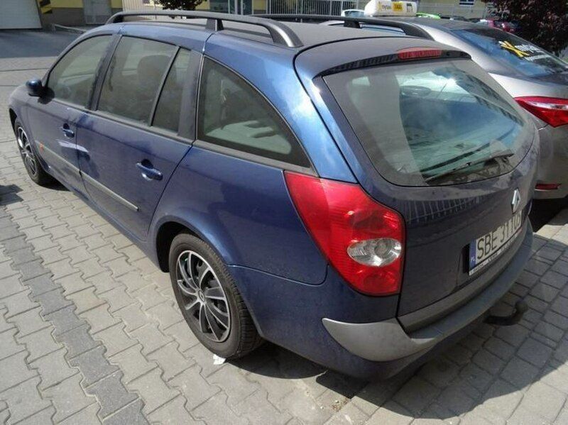 Używany Renault Laguna II 120 KM (88 kW) 2004 Niebieski ciemny (metalik) Sedan/Limuzyna