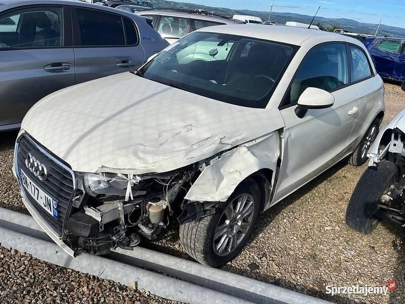 Biały Używany 2011 Audi A1 Hatchback | 16 300 zł - Obraz 1/4