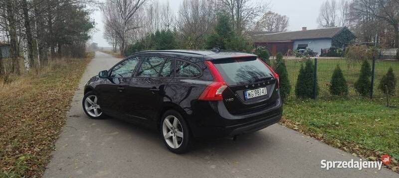Czarny Używany 2011 Volvo V60 Kombi | 30 500 zł (Uczciwa cena) - Obraz 1/4