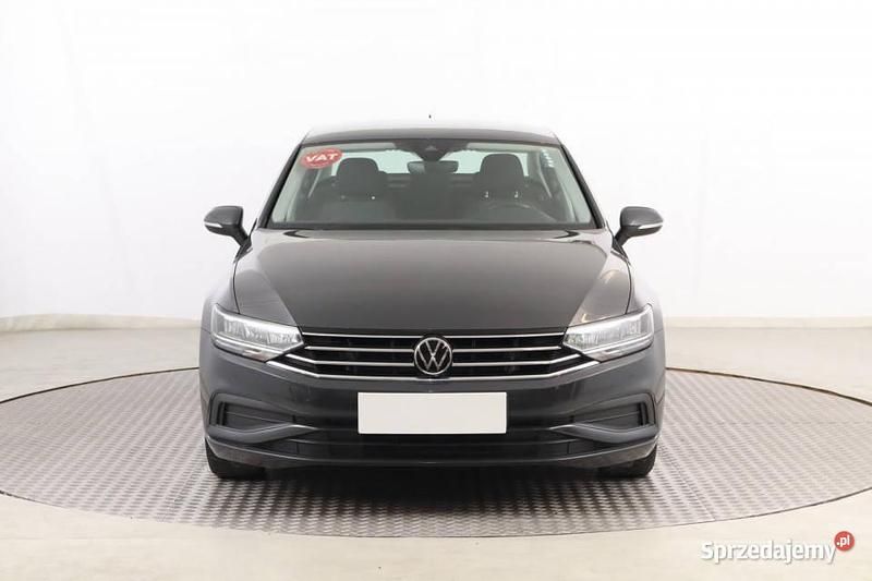 Szary Używany 2021 VW Passat Sedan/Limuzyna | 69 999 zł (Dobra cena) - Obraz 1/4