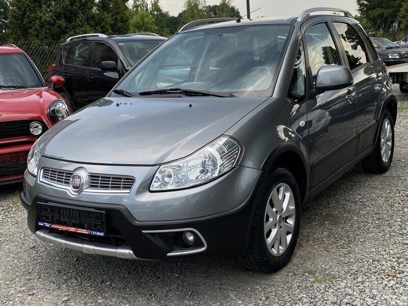Używany Fiat Sedici 120 KM (88 kW) 2011 Szary (metalik, perła) SUV