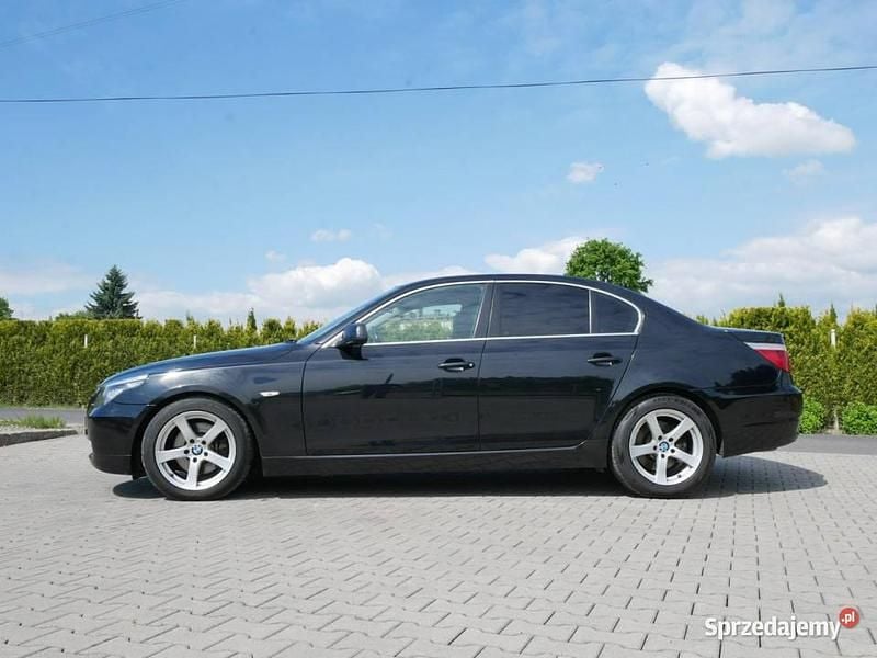 Czarny Używany 2010 BMW 520 Sedan/Limuzyna | 25 900 zł - Obraz 1/4