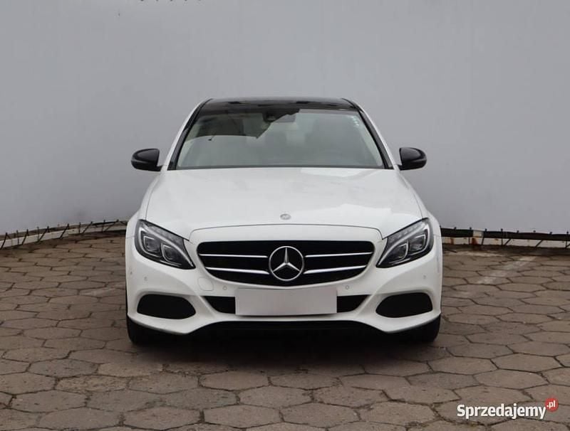 Używany Mercedes C200 2016 Biały Sedan/Limuzyna