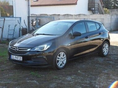 Czarny Używany 2016 Opel Astra Kombi | 34 900 zł (Uczciwa cena) - Obraz 1/4