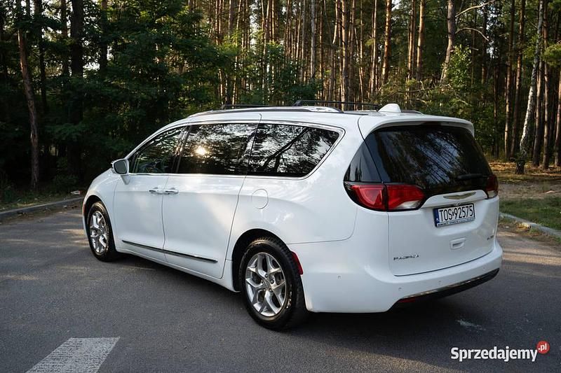 Biały Używany 2017 Chrysler Pacifica SUV | 114 000 zł - Obraz 1/4