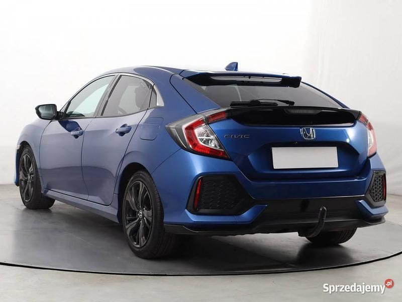 Używany Honda Civic 2018 Niebieski Hatchback