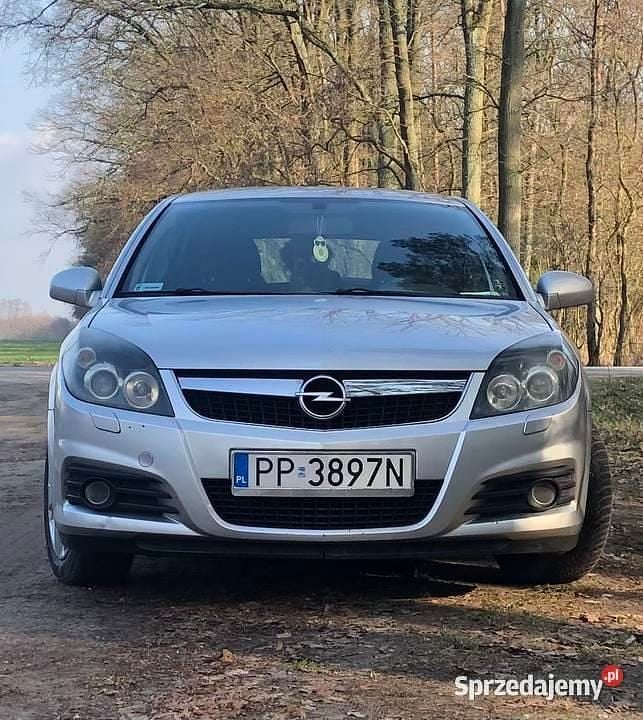 Srebrny Używany 2006 Opel Vectra GTS Hatchback | 11 900 zł (Dość drogi) - Obraz 1/4