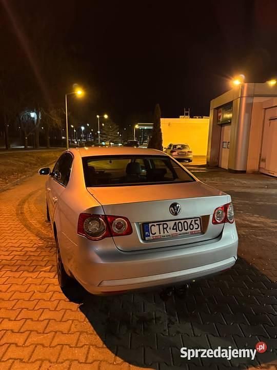 Używany VW Jetta 105 KM (77 kW) 2007 Srebrny Sedan/Limuzyna