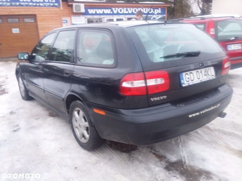 Sprzedany Volvo V40 I, używany 2001, km 288 000 w