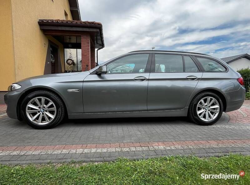 Szary Używany 2011 BMW 523 Kombi | 45 700 zł - Obraz 1/4