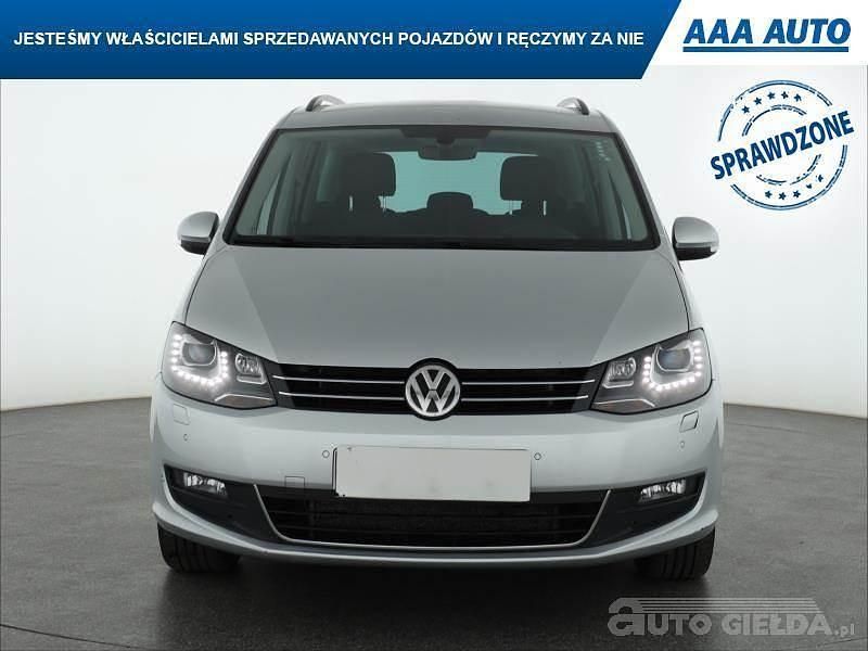 Używany VW Sharan 2016 Srebrny Minivan