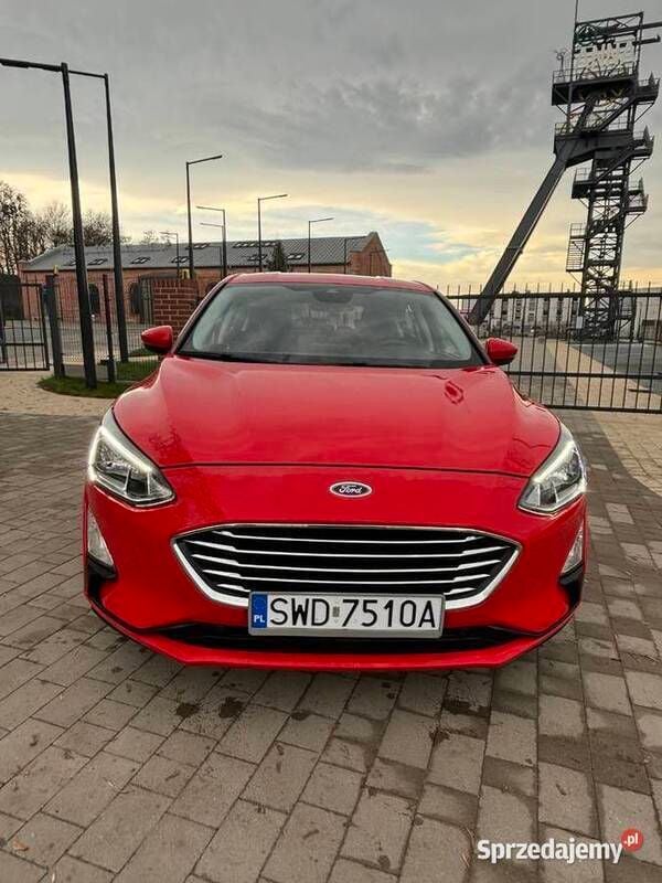 Używany Ford Focus 125 KM (91 kW) 2021 Czerwony Hatchback