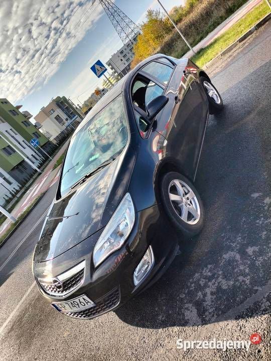 Używany 2011 Opel Astra | 21 800 zł (Dość drogi) - Obraz 1/4
