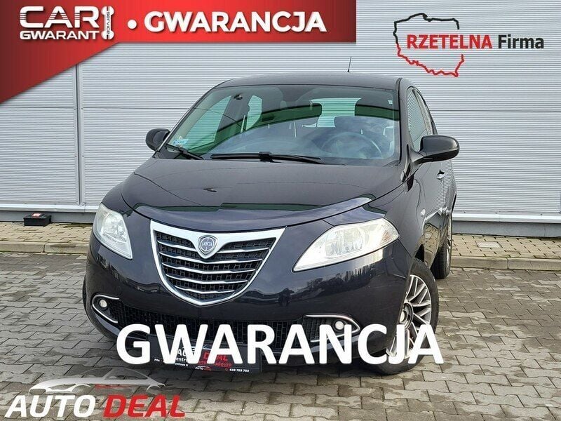 Czarny (metalik) Używany 2012 Lancia Ypsilon Hatchback | 18 900 zł - Obraz 1/4