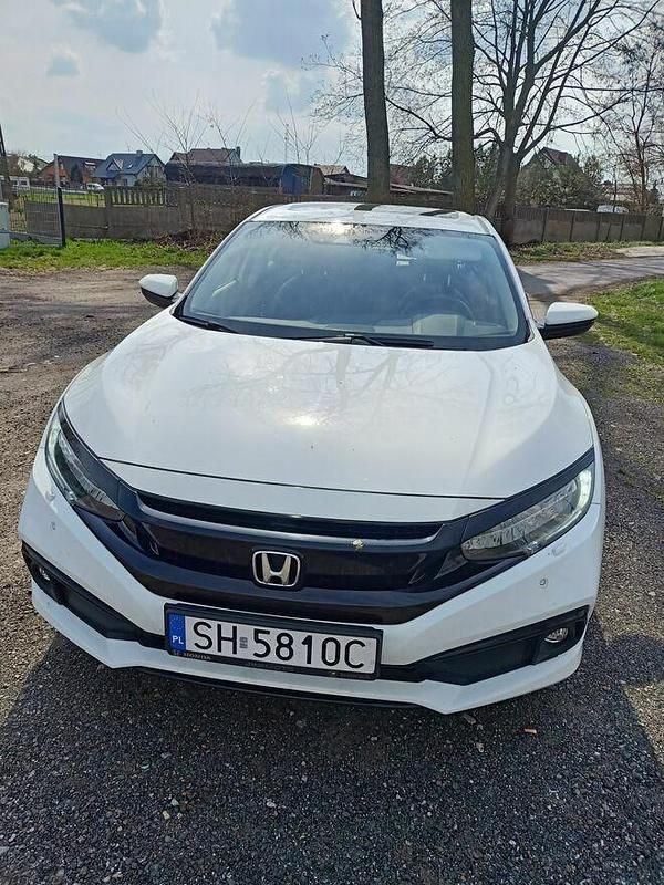 Używany Honda Civic 182 KM (133 kW) 2019 Biały Sedan/Limuzyna