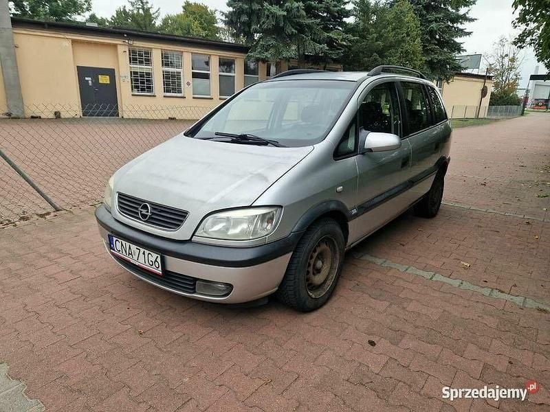 Srebrny Używany 2000 Opel Zafira Minivan | 1999 zł (Dobra cena) - Obraz 1/4