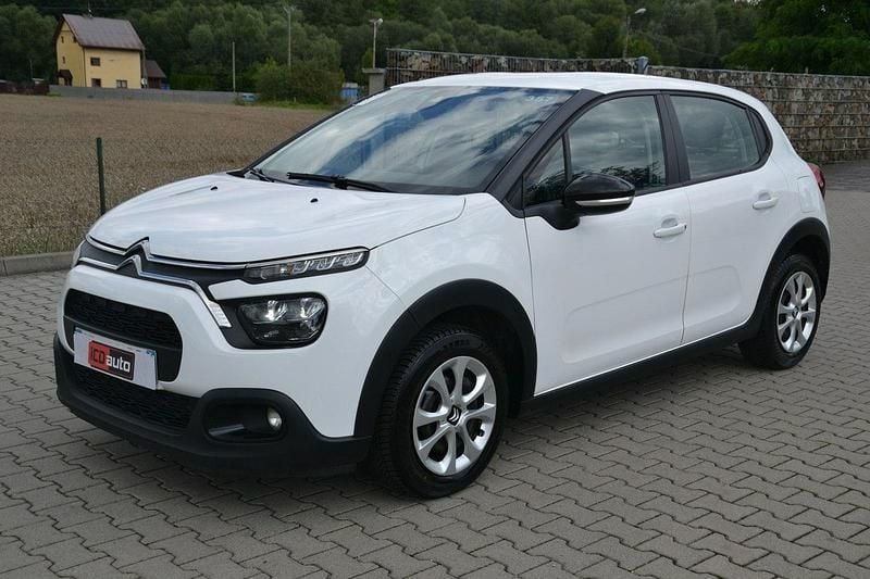 Używany Citroën C3 100 KM (73 kW) 2022 Biały Hatchback