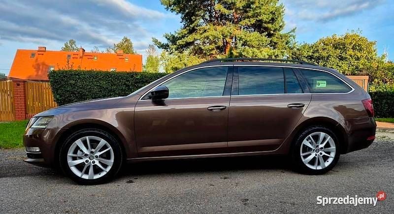 Brązowy Używany 2018 Skoda Octavia Style Kombi | 50 000 zł (Uczciwa cena) - Obraz 1/4