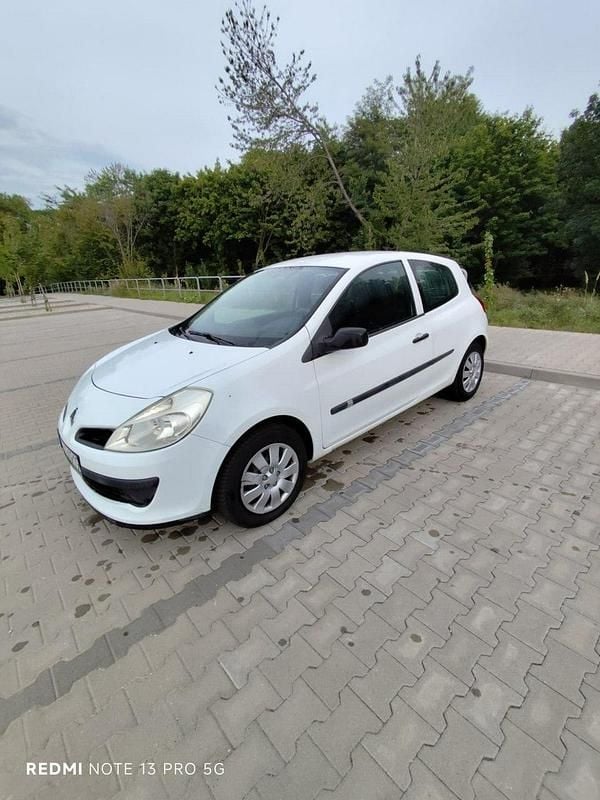 Biały Używany 2008 Renault Clio II Hatchback | 4999 zł - Obraz 1/4