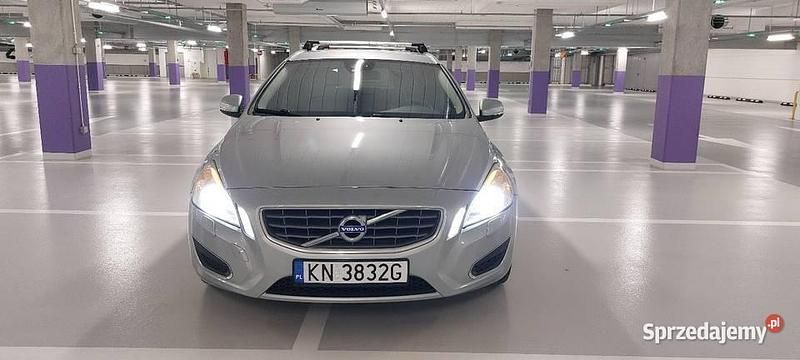 Srebrny Używany 2012 Volvo V60 Ocean Race Kombi | 26 500 zł (Uczciwa cena) - Obraz 1/4