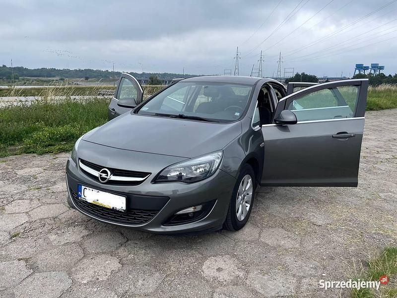 Używany Opel Astra 2019 Srebrny Sedan/Limuzyna