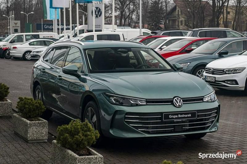 Nowe VW Passat Business+ 2026 Zielony Kombi