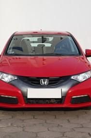 Używany Honda Civic 99 KM (72 kW) 2012 Czerwony Hatchback