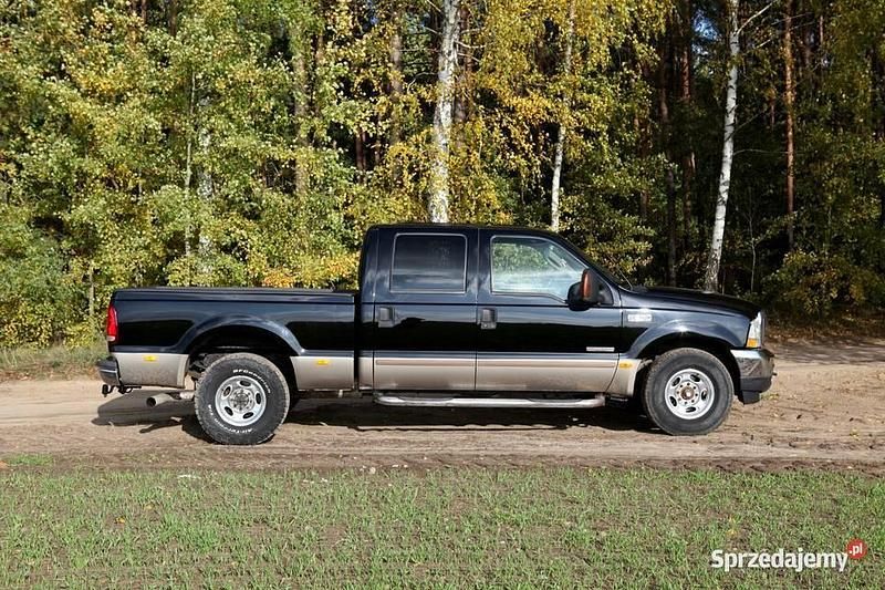 Czarny Używany 2003 Ford V8 Lariat Pickup | 64 000 zł - Obraz 1/4