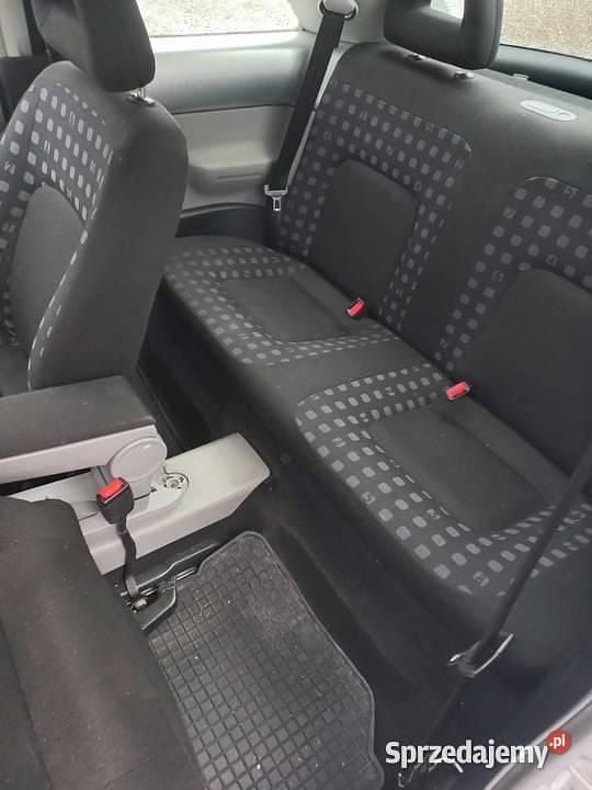 Używany VW New Beetle 2000 Srebrny Hatchback