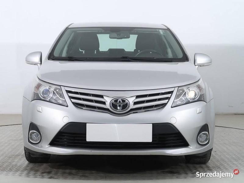 Srebrny Używany 2013 Toyota Avensis Sedan/Limuzyna | 41 999 zł (Dobra cena) - Obraz 1/4