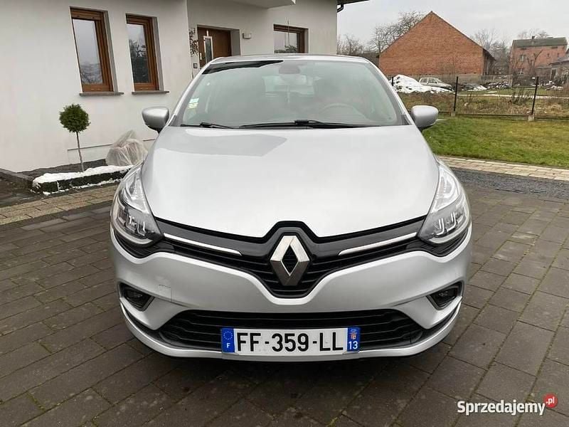 Srebrny Używany 2019 Renault Clio IV Intens Hatchback | 31 900 zł (Dobra cena) - Obraz 1/4
