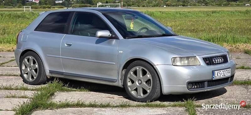 Srebrny Używany 2001 Audi S3 Hatchback | 22 999 zł (Uczciwa cena) - Obraz 1/4