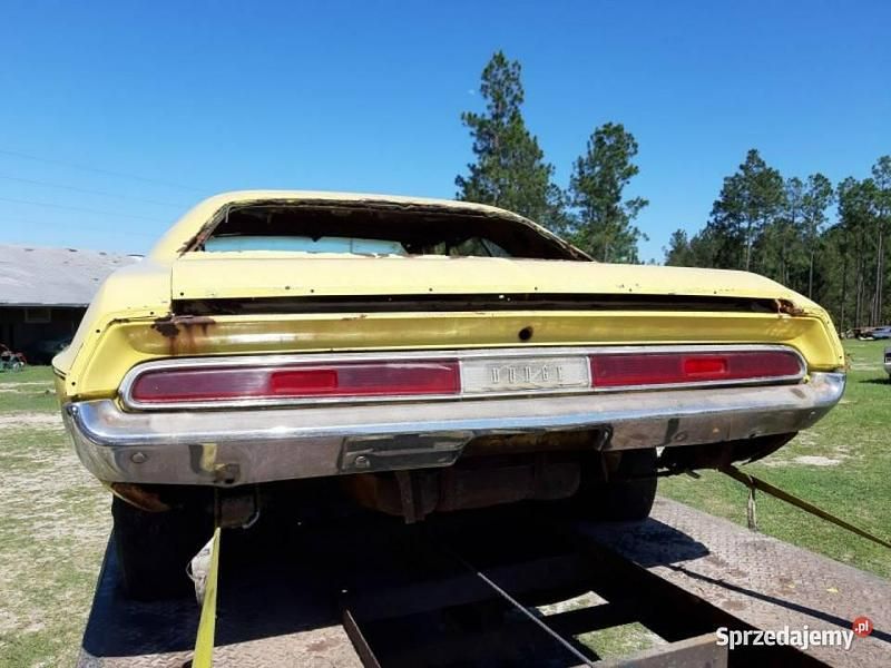 Żółty Używany 1970 Dodge Challenger Coupe | 39 900 zł - Obraz 1/4