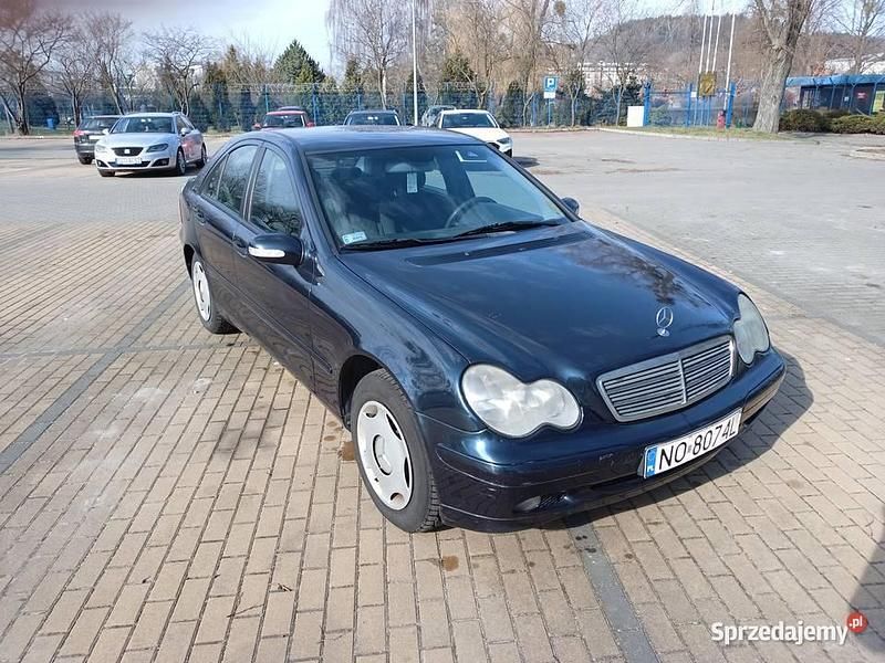 Używany 2002 Mercedes C220 | 6700 zł - Obraz 1/4