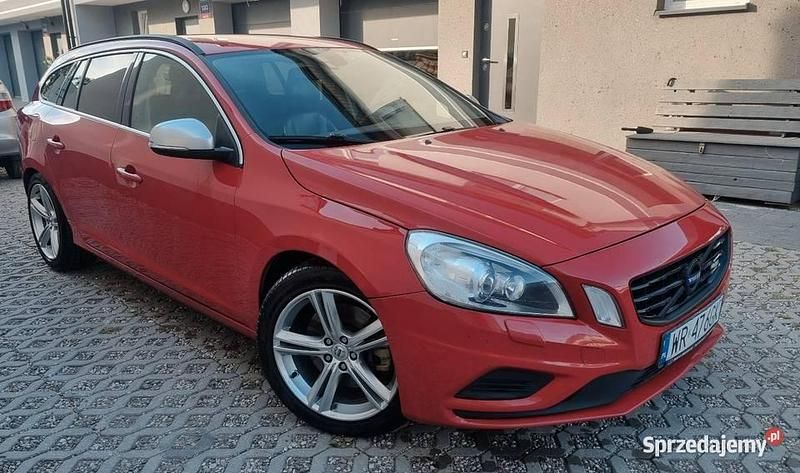 Czerwony Używany 2013 Volvo V60 Kombi | 32 000 zł - Obraz 1/4