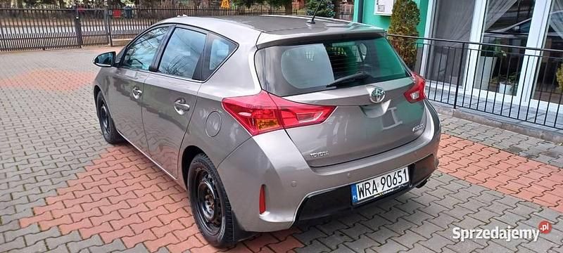 Używany Toyota Auris 132 KM (97 kW) 2014 Hatchback