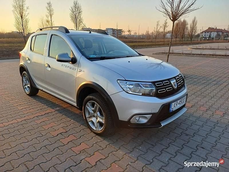 Używany 2016 Dacia Sandero Lauréate | 29 000 zł (Dobra cena) - Obraz 1/4