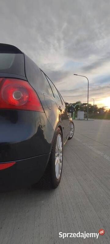 Grafitowy Używany 2005 VW Golf V Hatchback | 9000 zł (Dobra cena) - Obraz 1/4