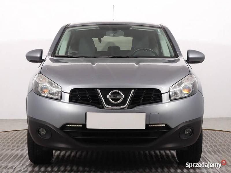 Srebrny Używany 2012 Nissan Qashqai SUV | 30 999 zł (Uczciwa cena) - Obraz 1/4