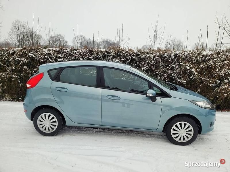 Używany Ford Fiesta Titanium 2009 Niebieski Hatchback