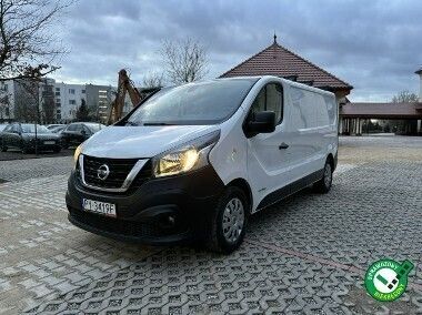 Biały Używany 2018 Nissan NV300 Van | 42 900 zł - Obraz 1/4
