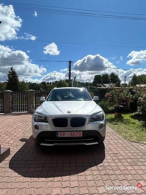 Srebrny Używany 2011 BMW X1 SUV | 34 900 zł (Super Cena) - Obraz 1/4