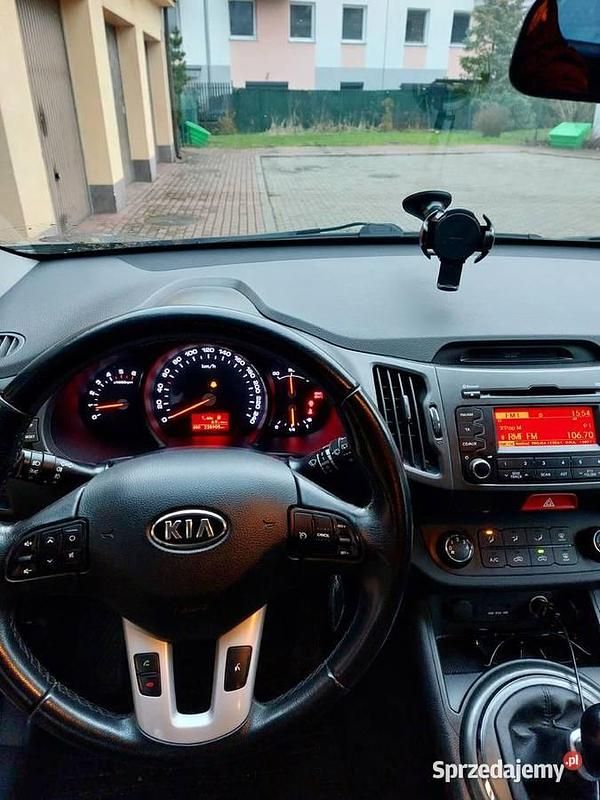 Czarny Używany 2011 Kia Sportage SUV | 29 000 zł (Uczciwa cena) - Obraz 1/4