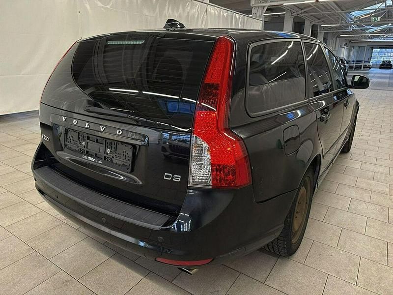 Używany Volvo V50 Kinetic 2011 Czarny Kombi