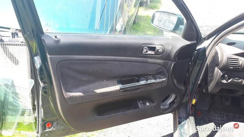 Używany VW Passat 2003 Czarny Sedan/Limuzyna