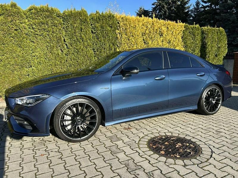 Używany Mercedes CLA35 AMG AMG 306 KM (225 kW) 2020 Niebieski ciemny (metalik) Sedan/Limuzyna