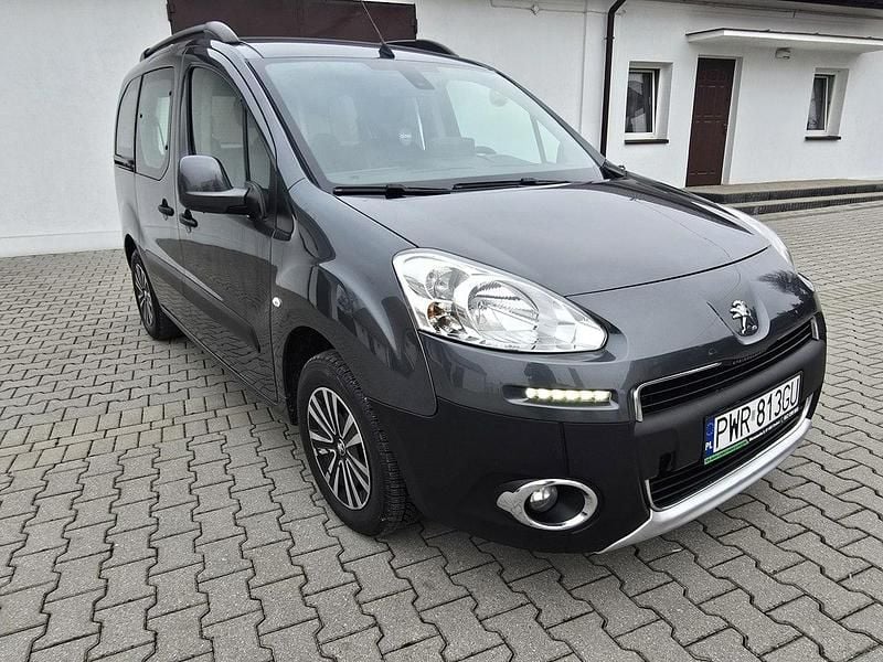 Szary Używany 2015 Peugeot Partner Minivan | 21 900 zł (Super Cena) - Obraz 1/4